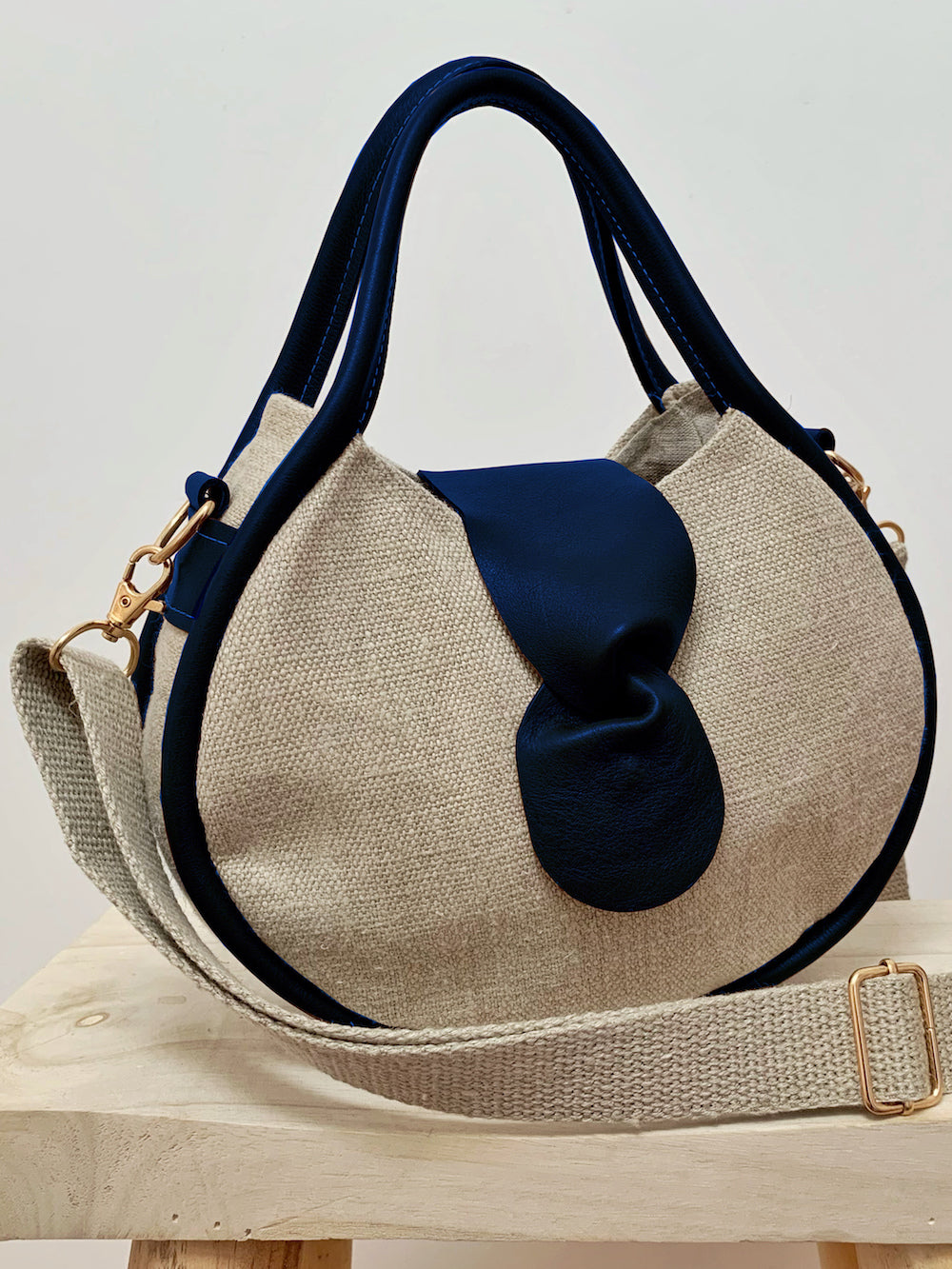 Petit Ovale naturel cuir noir