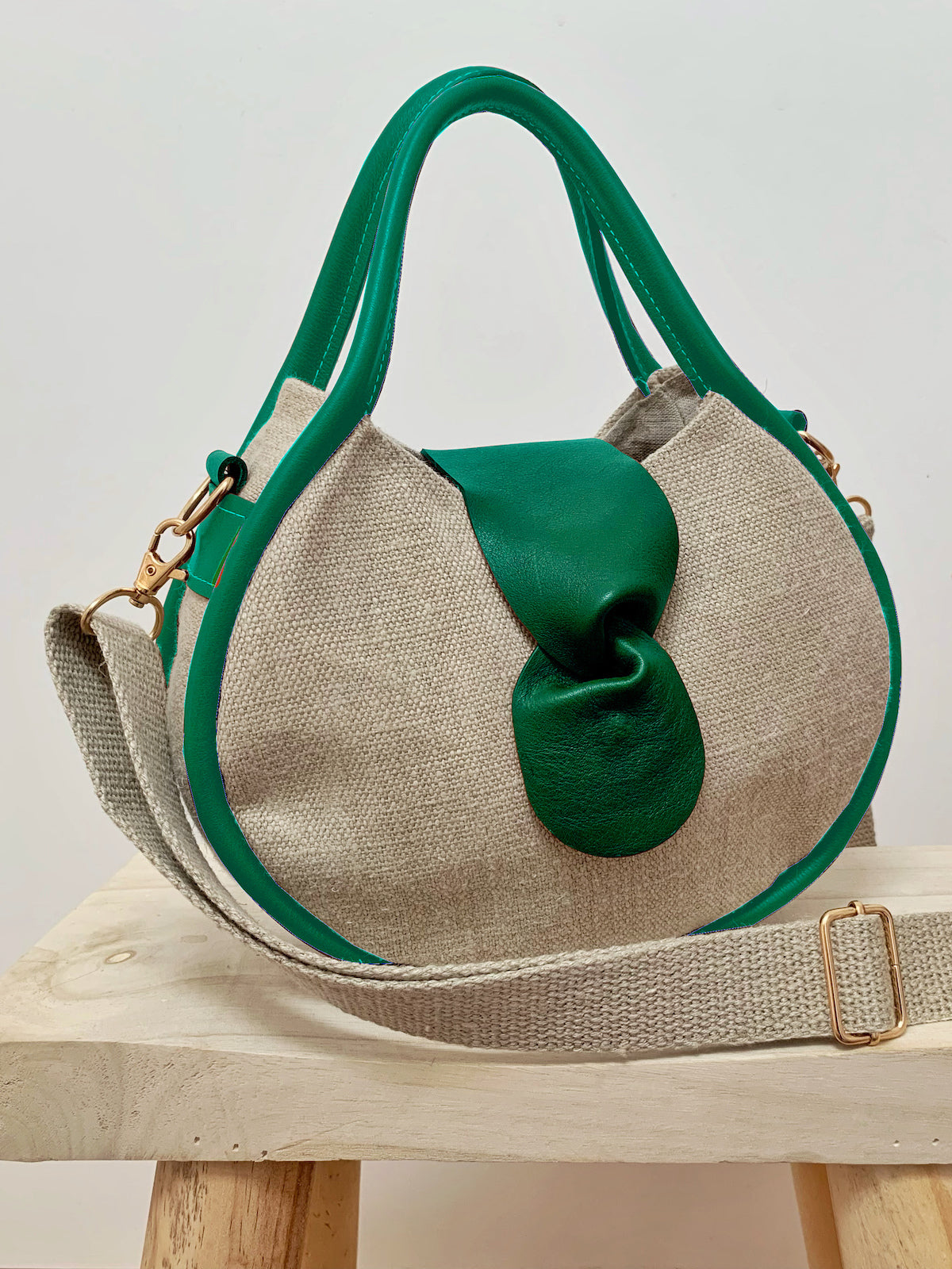 Petit Ovale naturel cuir noir