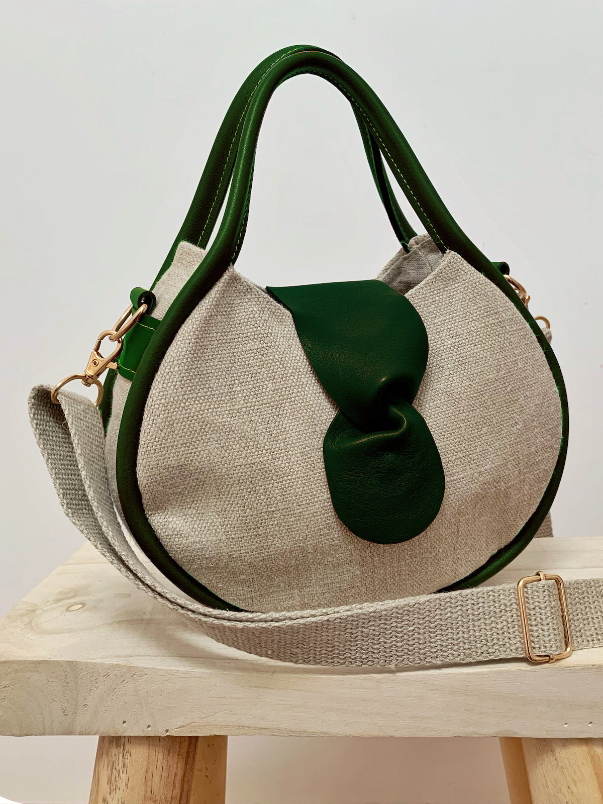 Petit Ovale naturel cuir noir