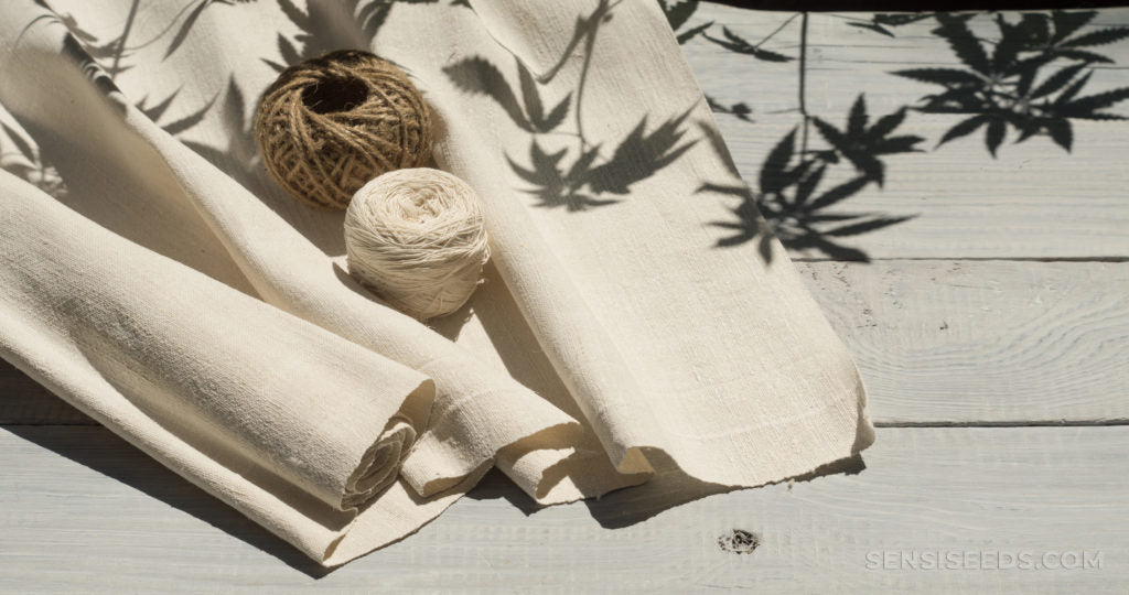 Sac artisanal en cuir upcyclé et toile de chanvre déperlante – accessoires écoresponsables Fossette Création